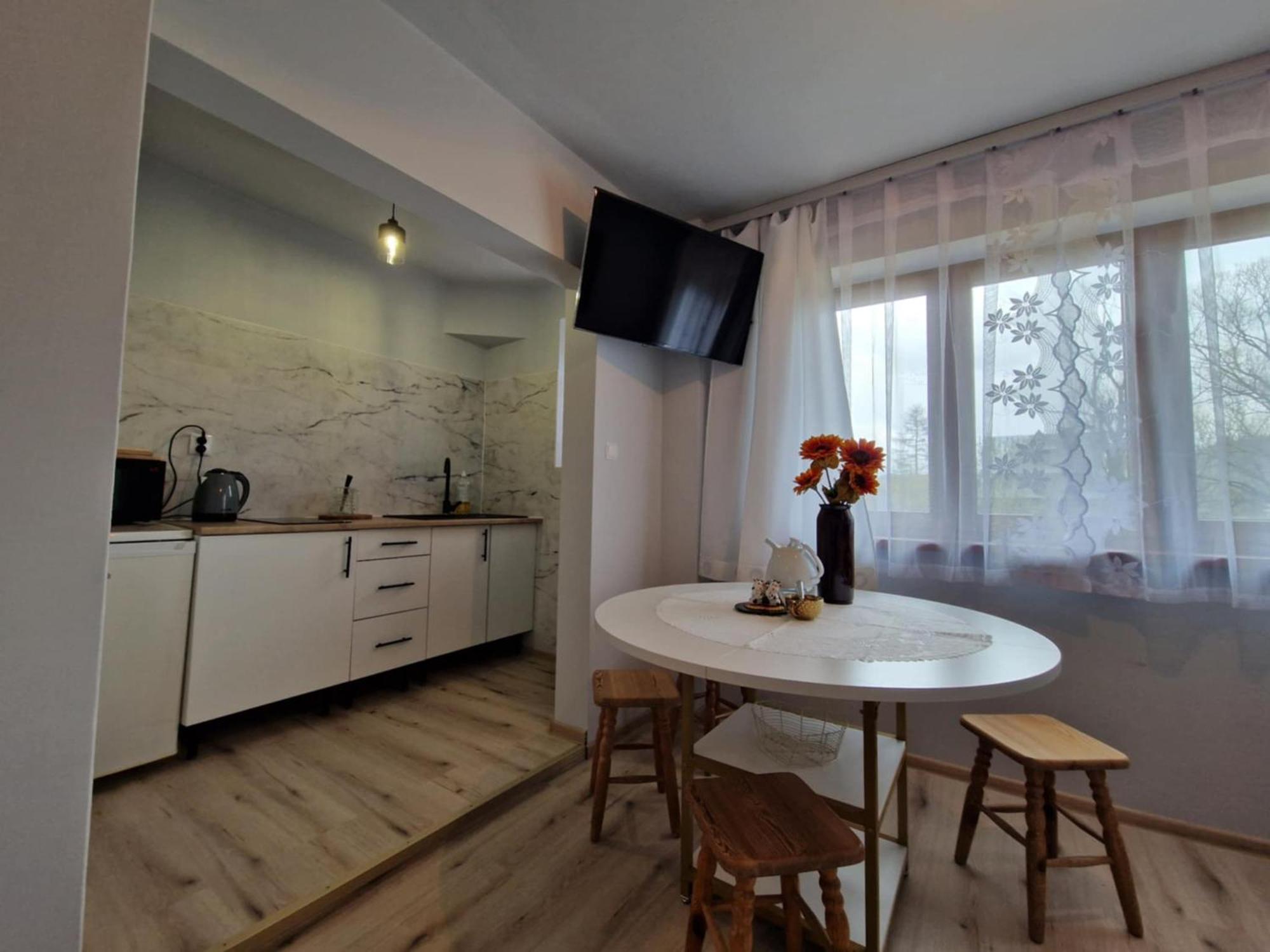 Pokoje Goscinne U Landy Poronin Esterno foto