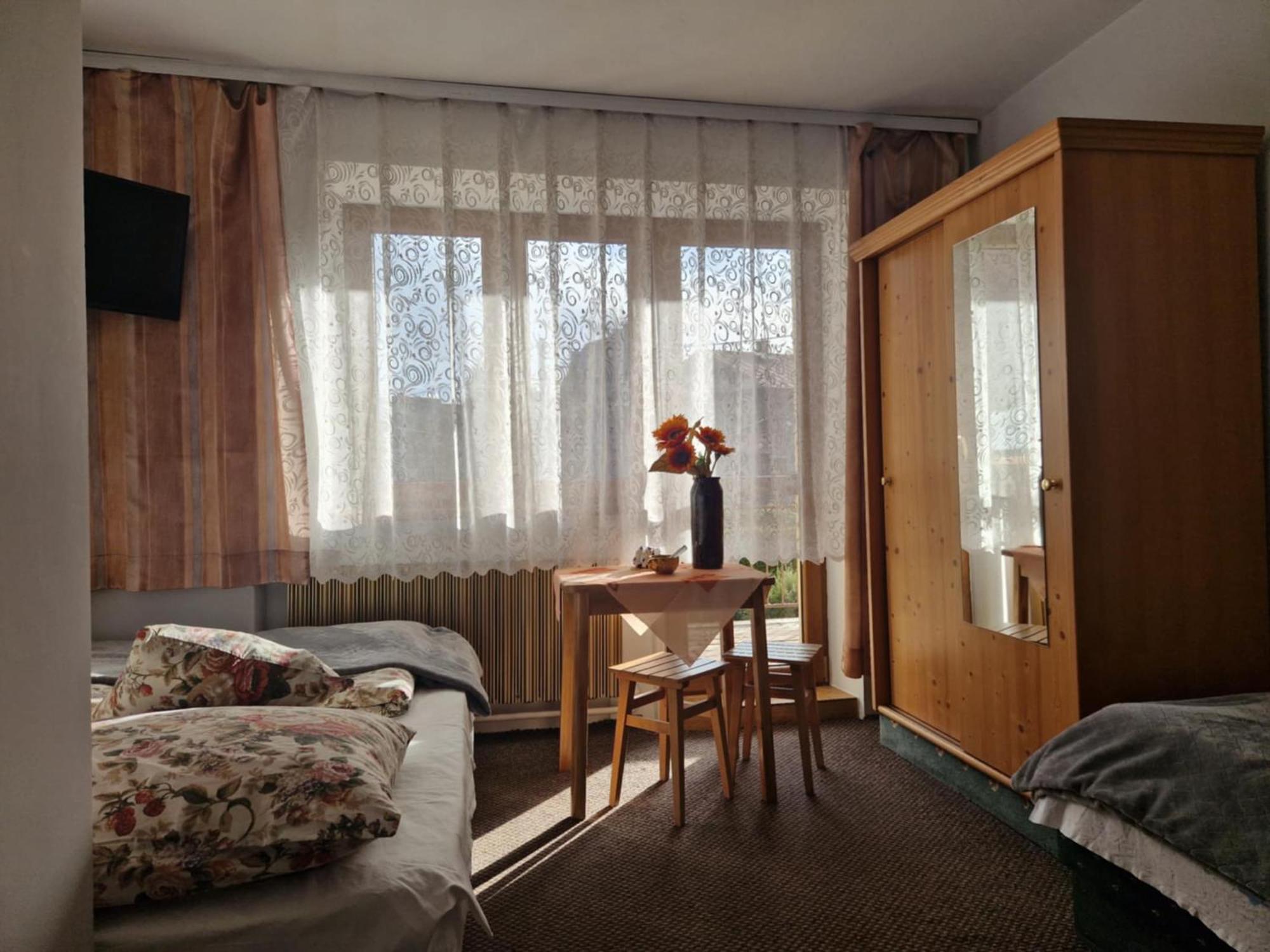 Pokoje Goscinne U Landy Poronin Esterno foto